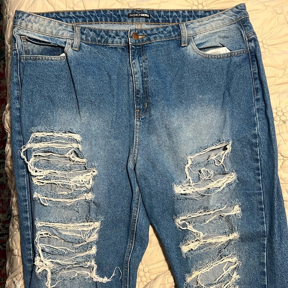 Fashion Nova Size 18 Highly Distressed Jeans